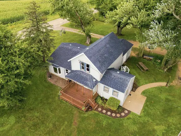 1892 Ivanhoe AVE, New Hampton, IA 50659