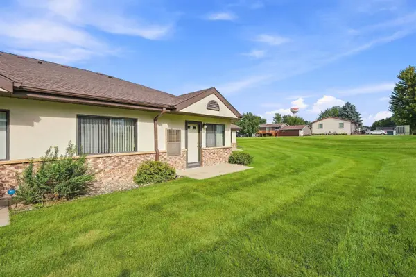 520 S 1st AVE #113, New Hampton, IA 50659