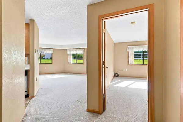 520 S 1st AVE #113, New Hampton, IA 50659
