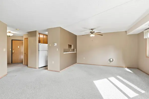 520 S 1st AVE #113, New Hampton, IA 50659