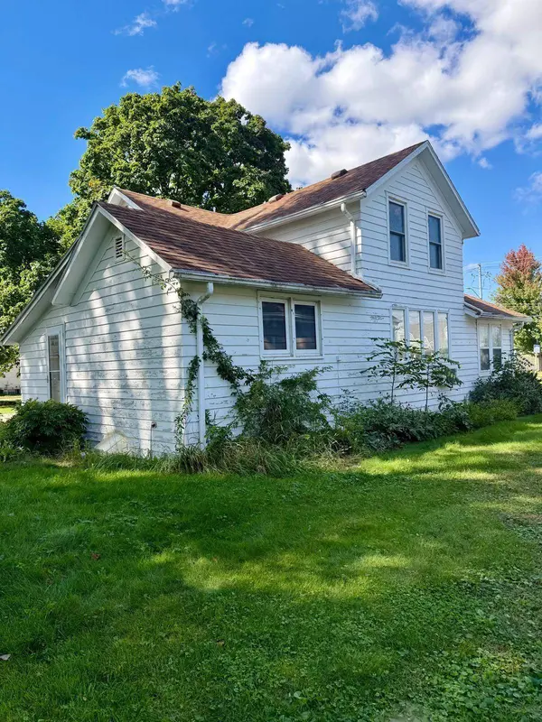 919 E Main ST, New Hampton, IA 50659