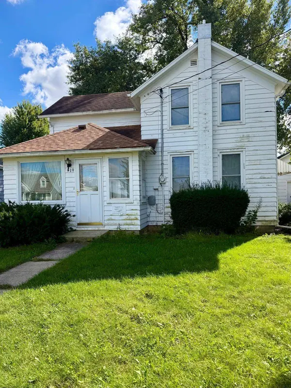 919 E Main ST