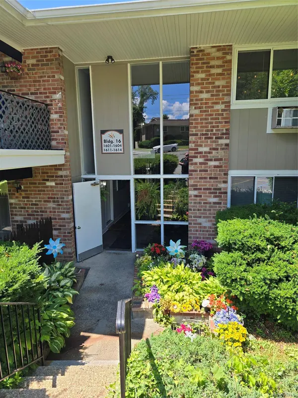 1613 Old Country RD, Elmsford, NY 10523