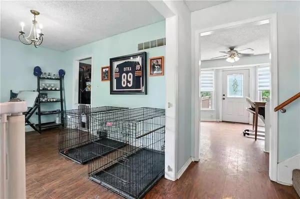 2735 S Peck AVE, Independence, MO 64055