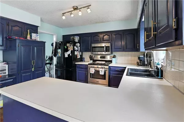 2735 S Peck AVE, Independence, MO 64055