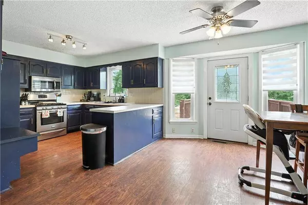 2735 S Peck AVE, Independence, MO 64055