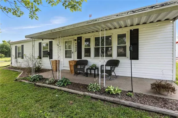 11123 C HWY, Richmond, MO 64085