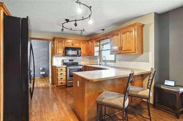 1203 Aspen DR, Smithville, MO 64089