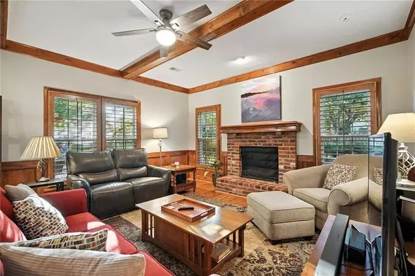 11606 Lucille ST, Overland Park, KS 66210