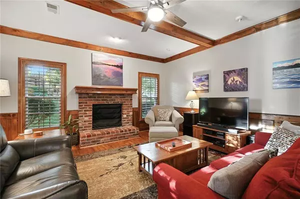 11606 Lucille ST, Overland Park, KS 66210