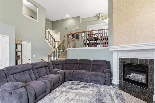 7806 NE 111th TER, Kansas City, MO 64157