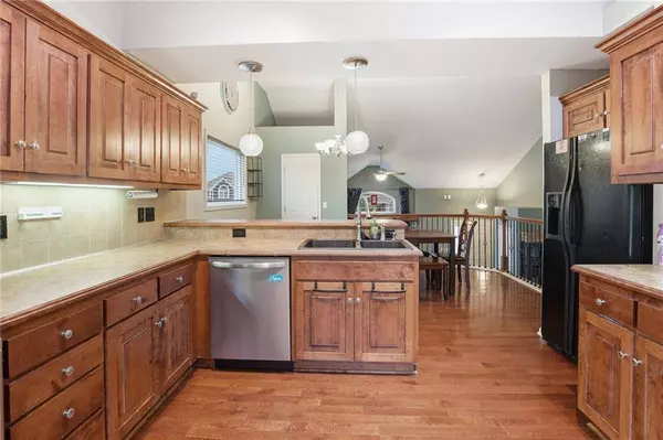 7806 NE 111th TER, Kansas City, MO 64157