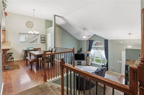 7806 NE 111th TER, Kansas City, MO 64157