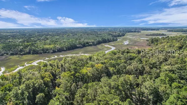 14 Blake LN, Seabrook, SC 29940