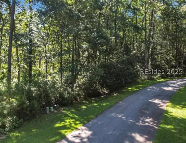 14 Blake LN, Seabrook, SC 29940