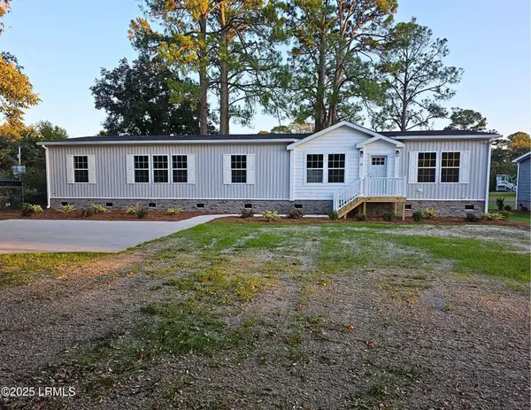 13 Vine ST Street, Hilton Head Island, SC 29926