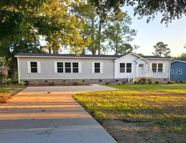 13 Vine ST, Hilton Head Island, SC 29926