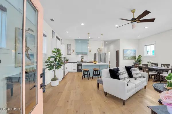 1103 14th ST Street, Port Royal, SC 29935