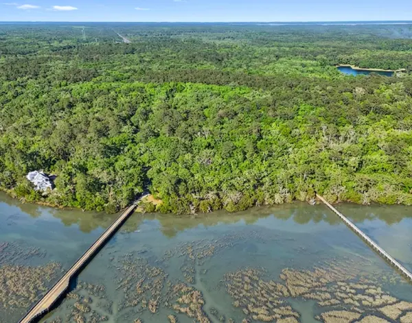 75 Island Way, Seabrook, SC 29940