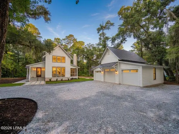 4 Blake LN Lane