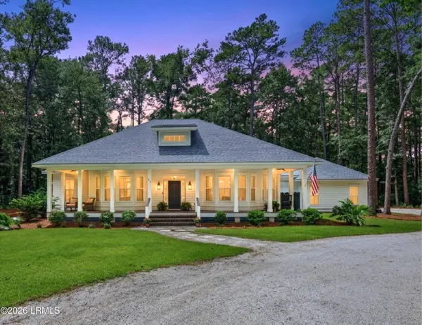 17 Blake LN Lane