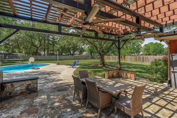 104 Tealwood Drive, Bossier City, LA 71111