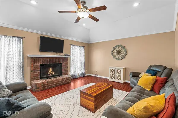 2103 Sandhurst Street, Bossier City, LA 71111
