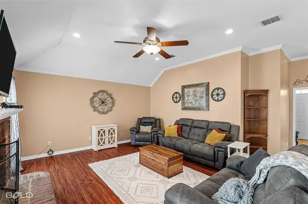 2103 Sandhurst Street, Bossier City, LA 71111
