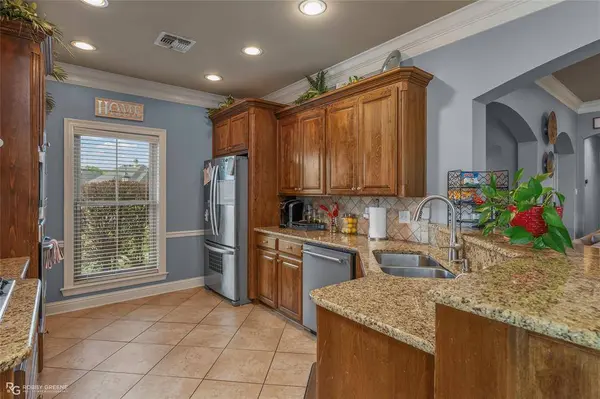 125 Horseguards Avenue, Bossier City, LA 71111