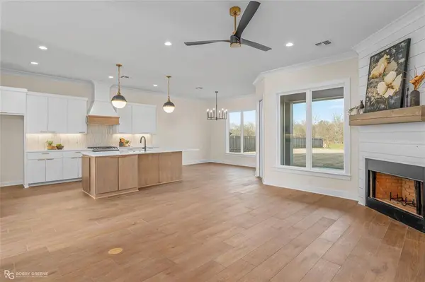 923 Chisolm Trail, Bossier City, LA 71111