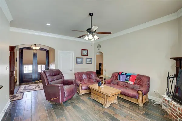 201 Ixworth Avenue, Bossier City, LA 71111