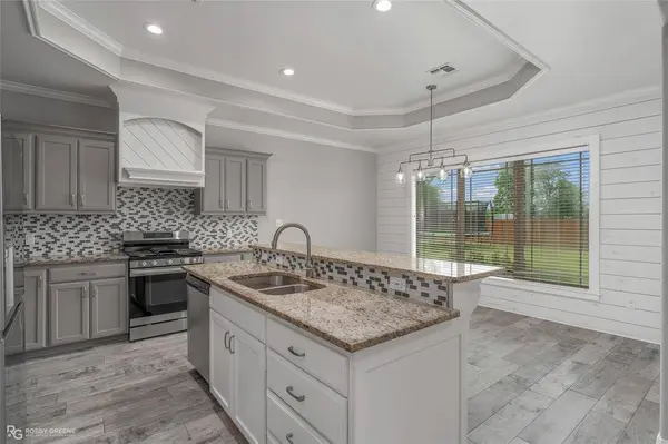 255 Arrowhead Drive, Bossier City, LA 71111