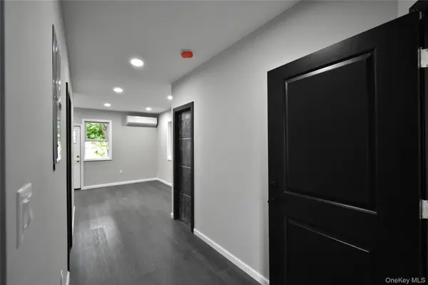 108-46 153rd ST #1FL, Jamaica, NY 11433