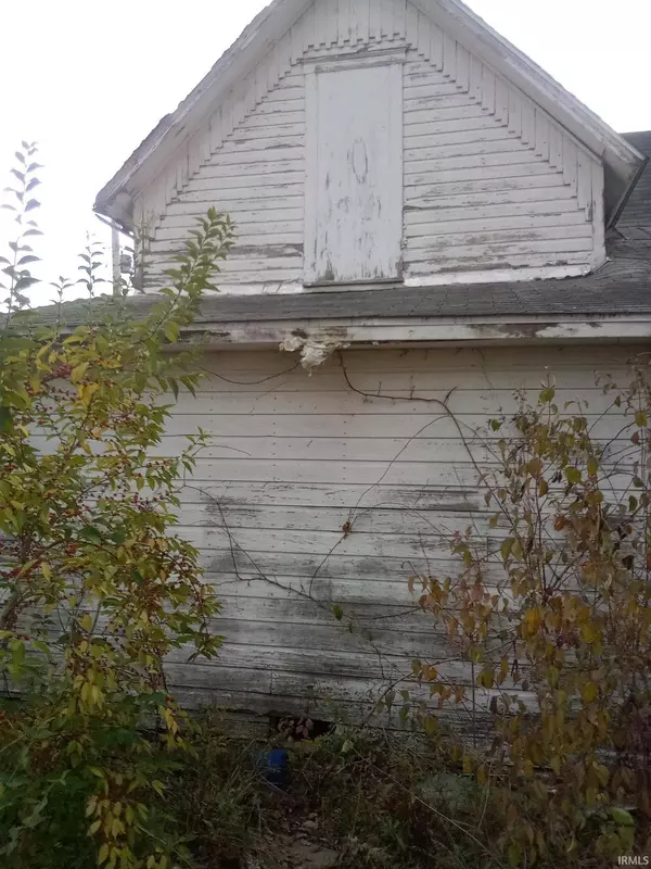 11899 S Hartford City Road, Warren, IN 46792-9623