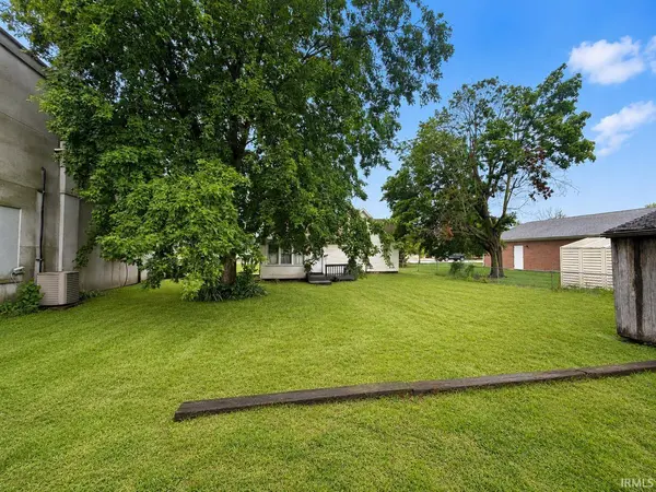 203 N Range Street, Wolcott, IN 47995