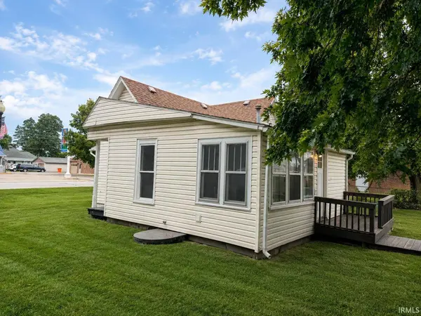 203 N Range Street, Wolcott, IN 47995