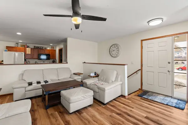 5949 NW 50th Street, Johnston, IA 50131