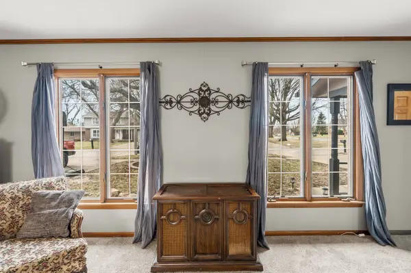 4125 75th Street, Urbandale, IA 50322