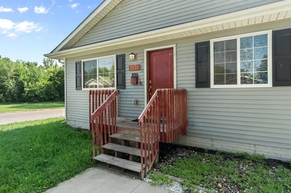 2121 E 25th Street, Des Moines, IA 50317