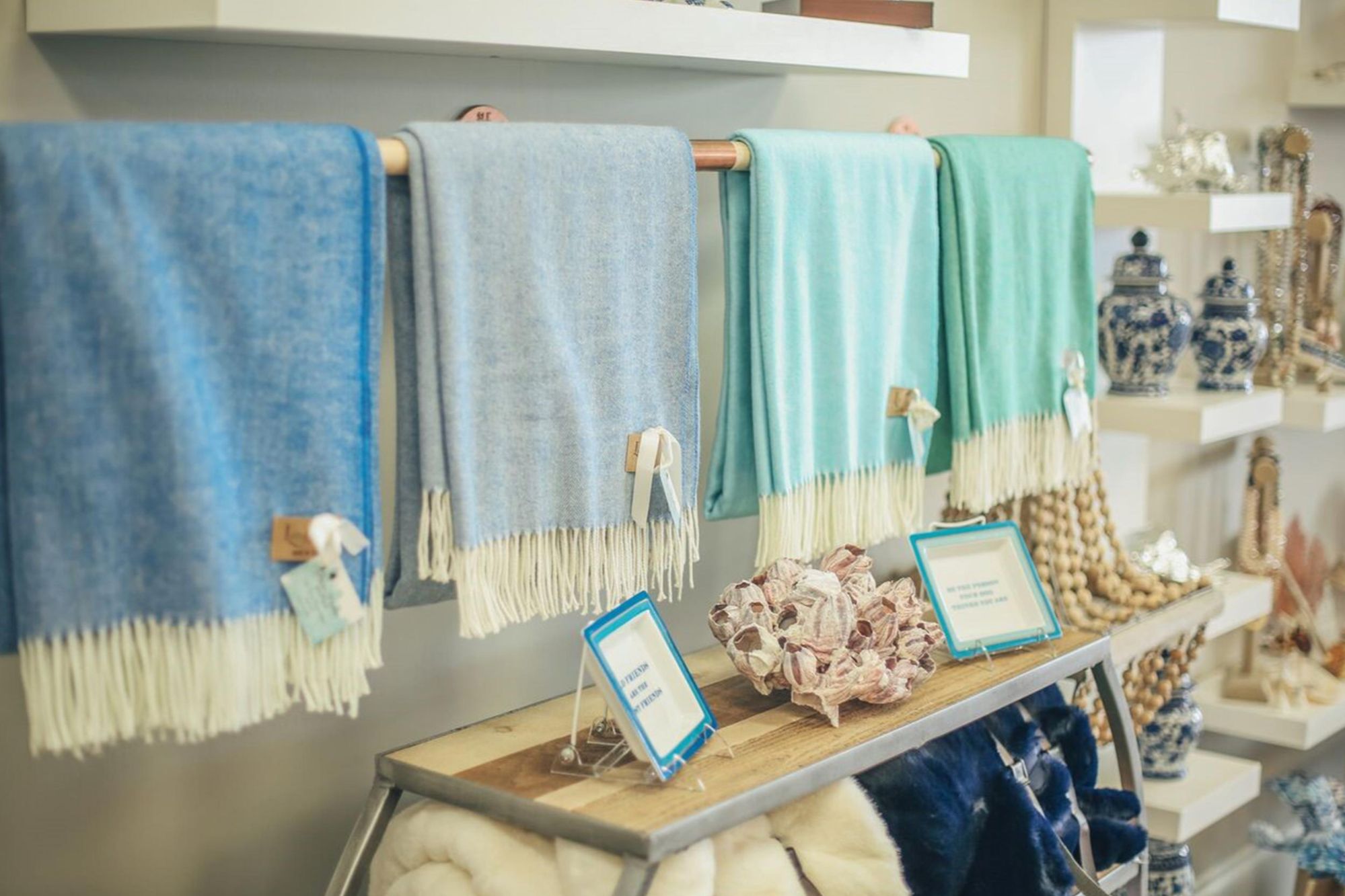  Ileen Girl Boutique 