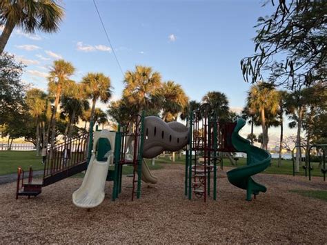 Tropical Ridge Fitness Park