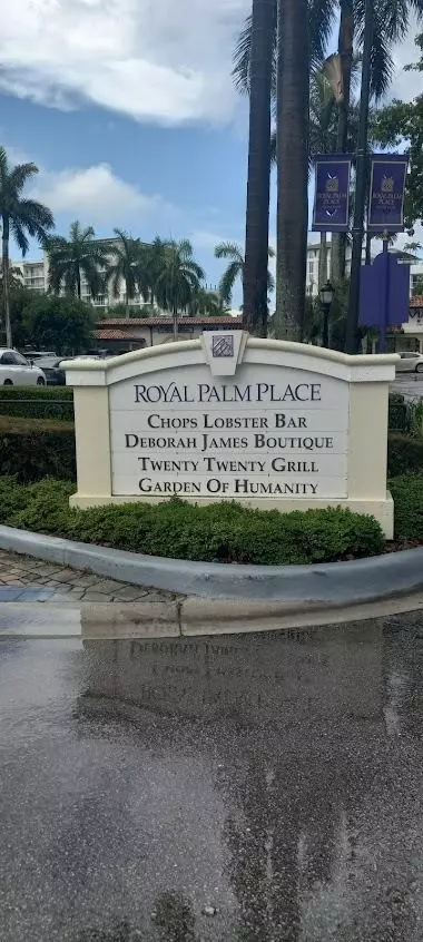 Royal Palm Place
