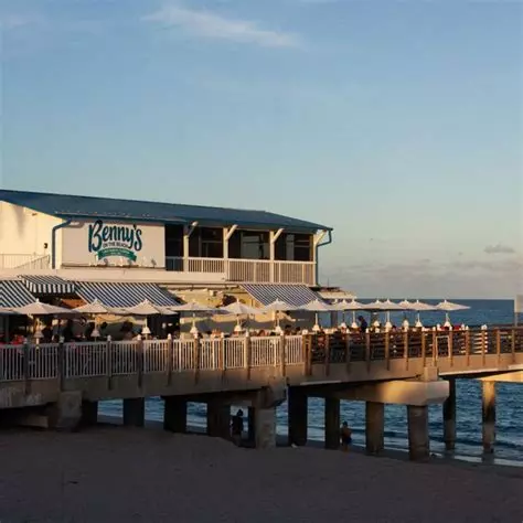 Benny’s On The Beach – Pier