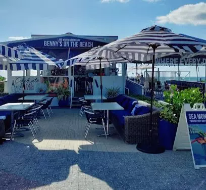 Benny’s On The Beach Pier