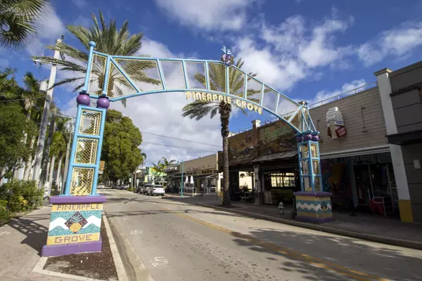 Homes for Sale in Pineapple Grove Delray Beach – Condos, Townhomes & Historic Charm