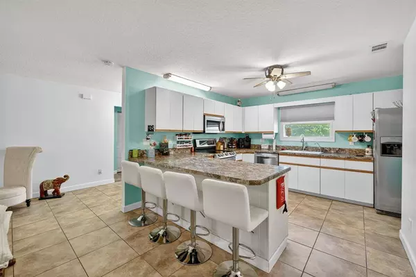 6506 Doris Dr, Fort Pierce, FL 34951