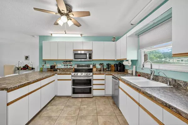 6506 Doris Dr, Fort Pierce, FL 34951