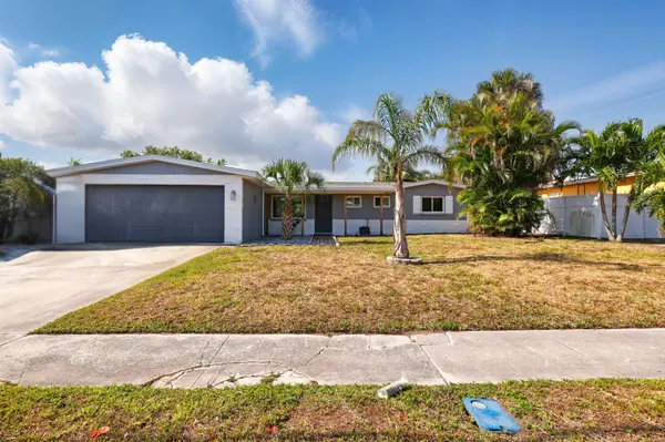 135 Richland Ave, Merritt Island, FL 32953-3377