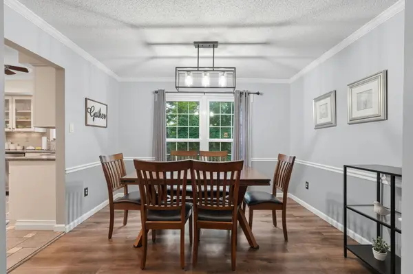 130 Holly Garden Dr, Ballwin, MO 63021-6531