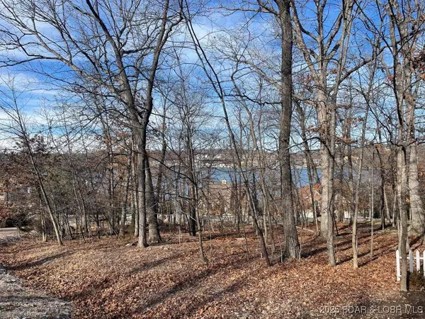 504 Grand View DR, Porto Cima, MO 65079